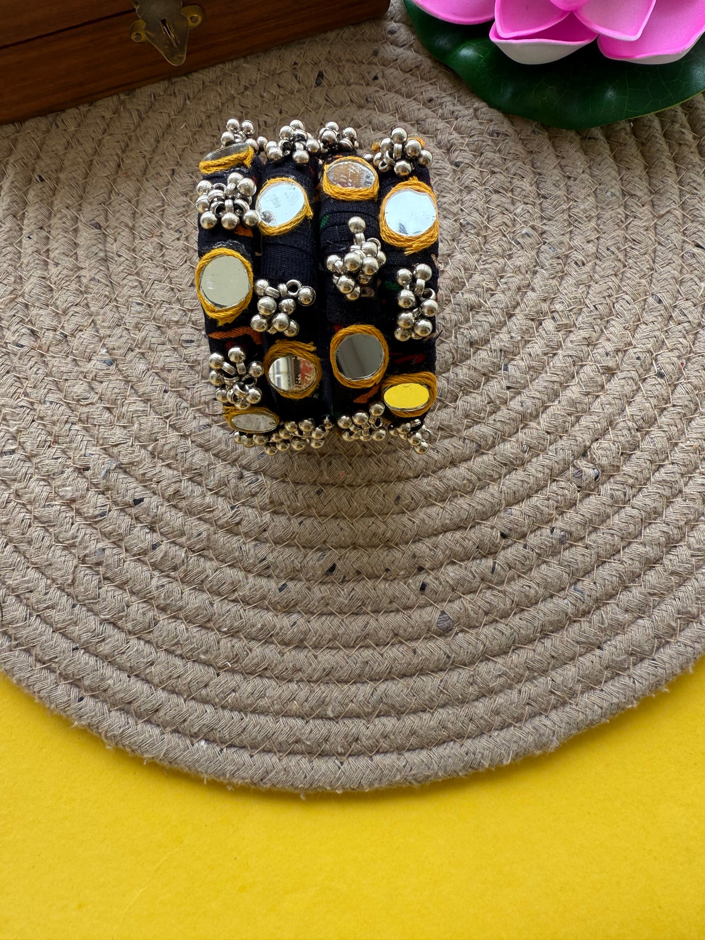 Kalkatti black bangle bye Elegantstyle