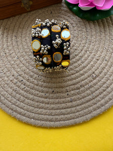 Kalkatti black bangle bye Elegantstyle