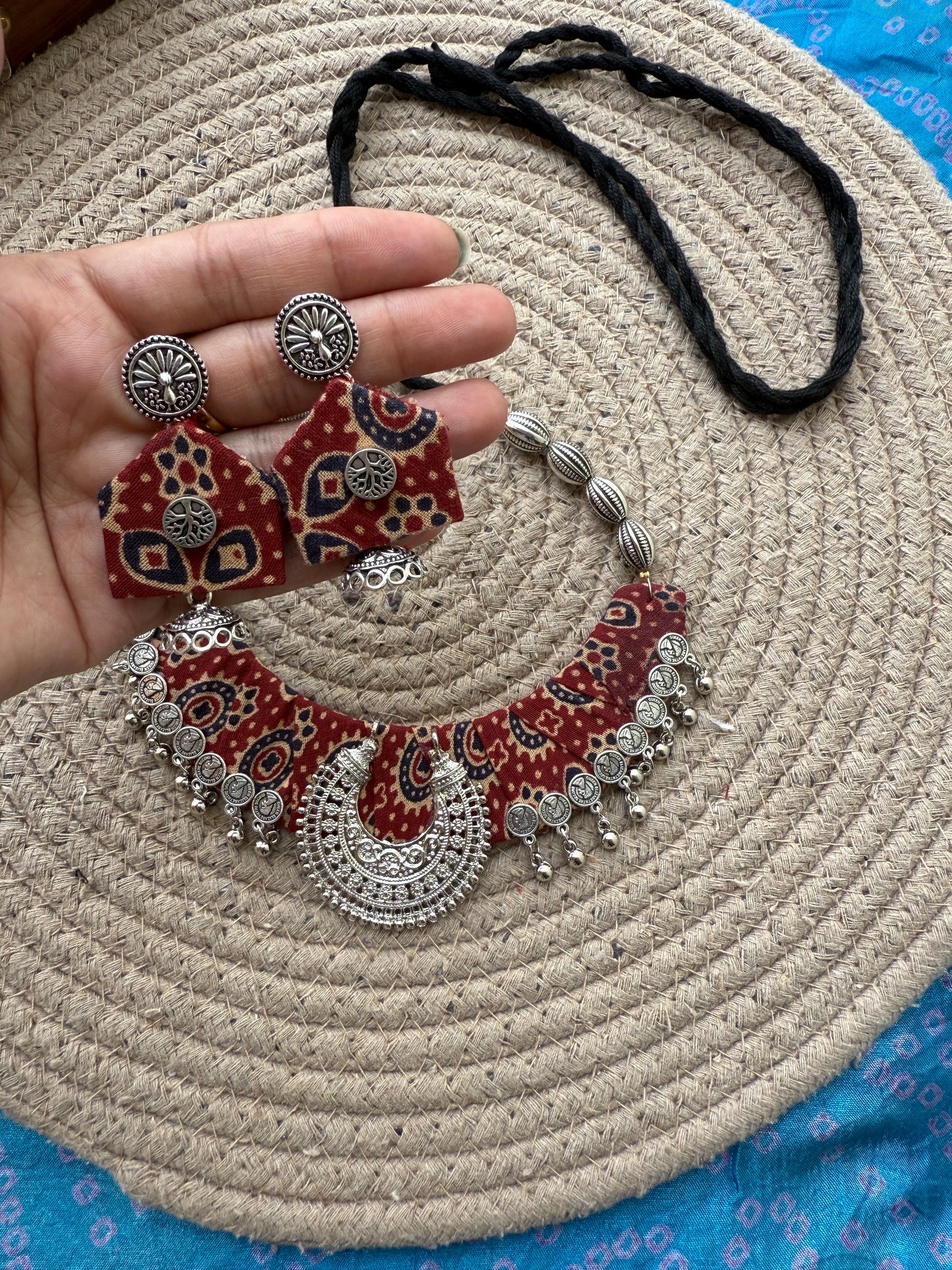 Fabric choker jewellery by Elegantstyle