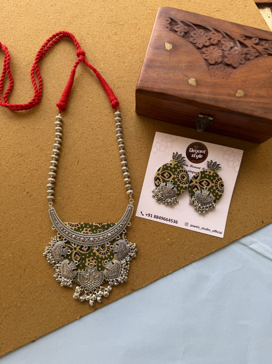 Green ajarak long necklace set by elegantstyle