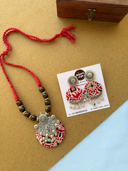Patoda necklace set by elegantstyle