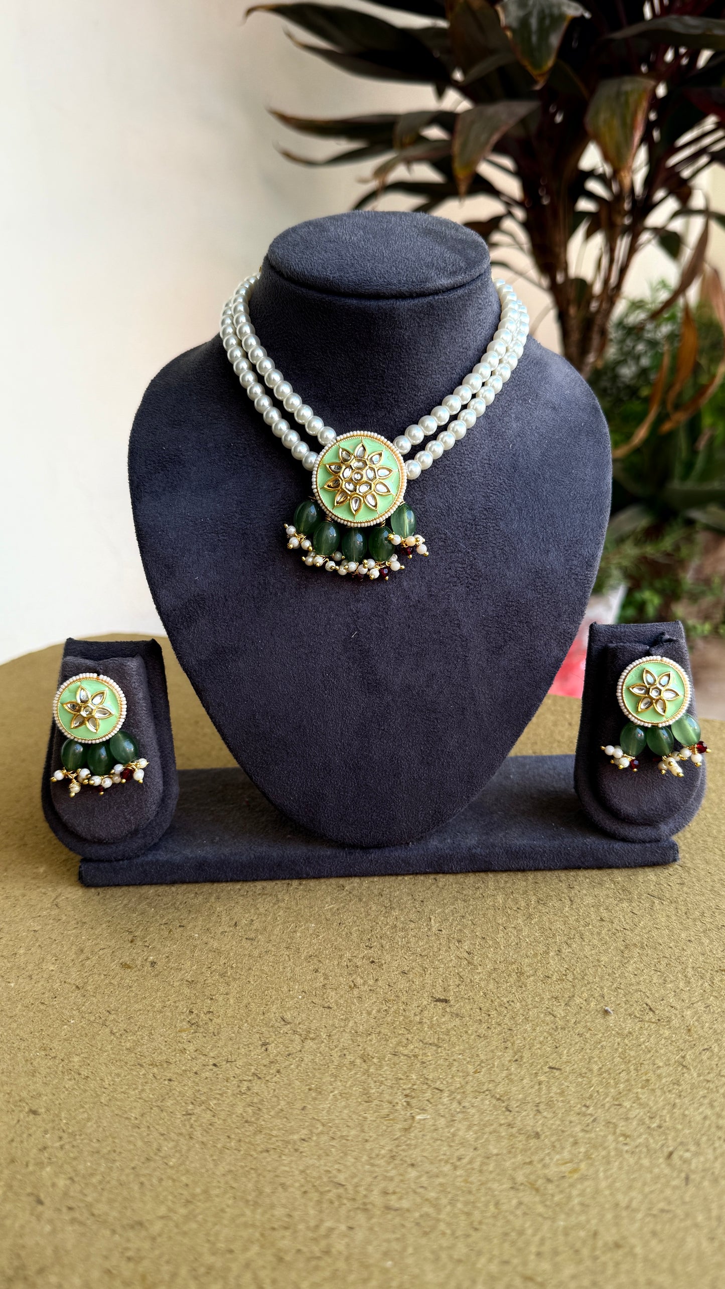 Kundan with pearl necklace by Elegantstyle