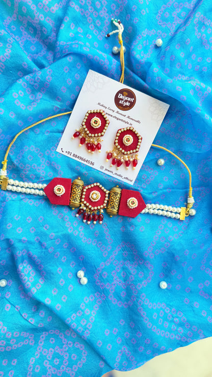 Beautiful choker by Elegantstyle