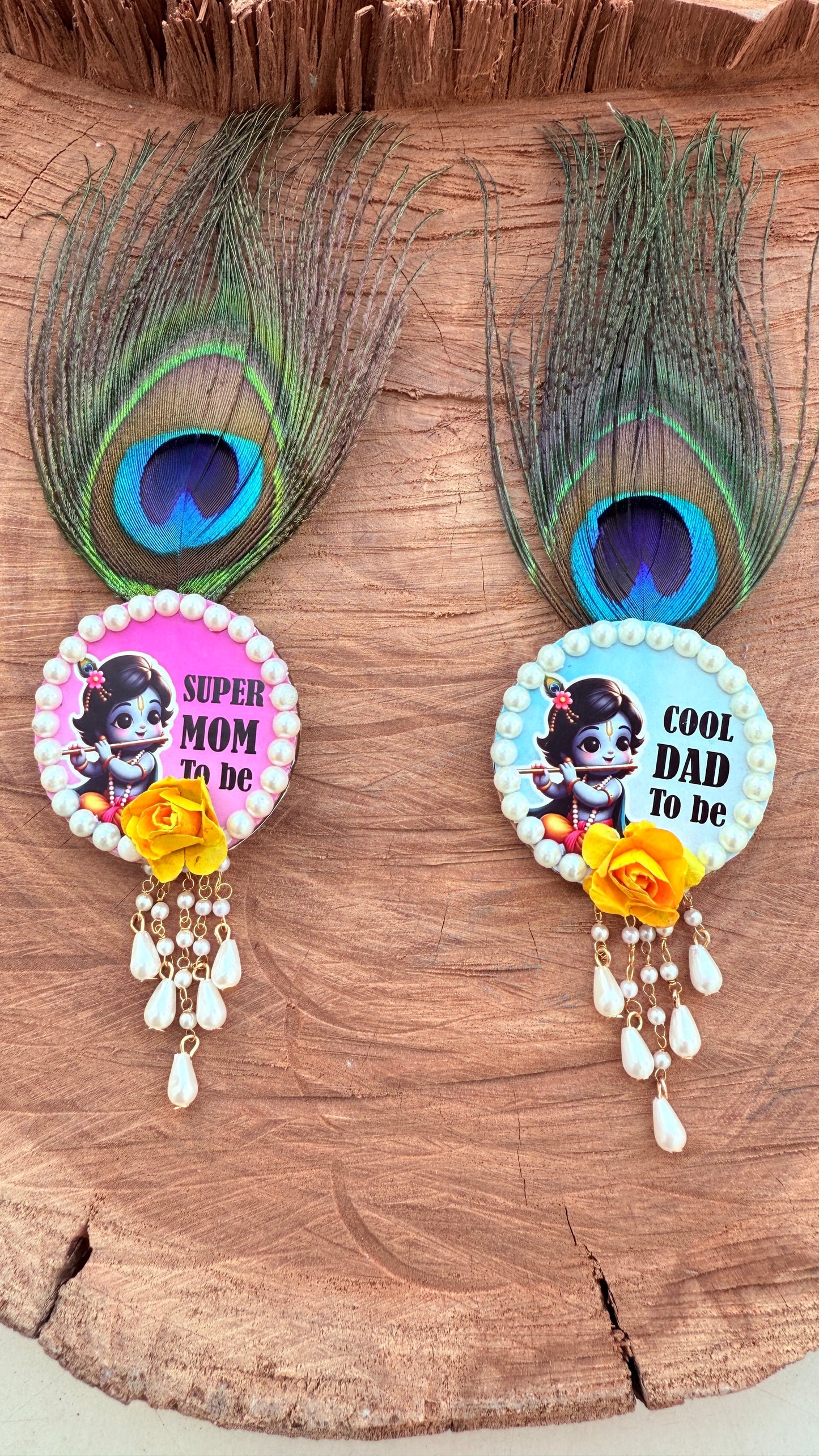 Babyshower brooches by elegant