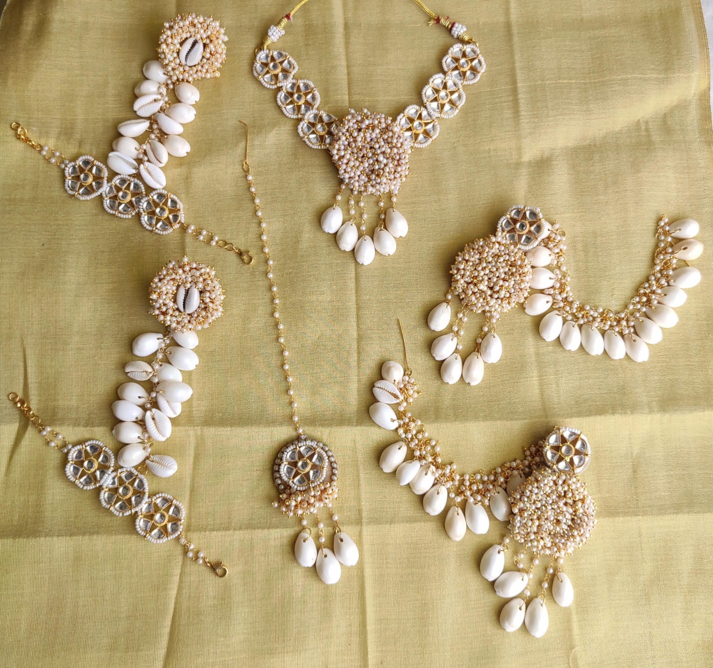 Haldi jewellery-kushi set